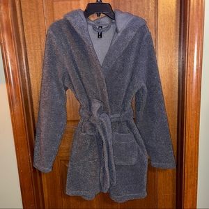 🌺 Ladies AMBRIELLE Sleepwear Robe. Size Small. 🌺